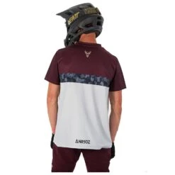 Maillot VTT Animoz Wild MC Burgundy -Air Plein Escalade Magasin 14aff9f586a31946add7f30130f8b0924e9d0d31 E22ANIMVTT1196295 2